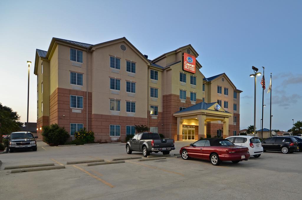 Comfort Suites New Orleans East Exterior foto