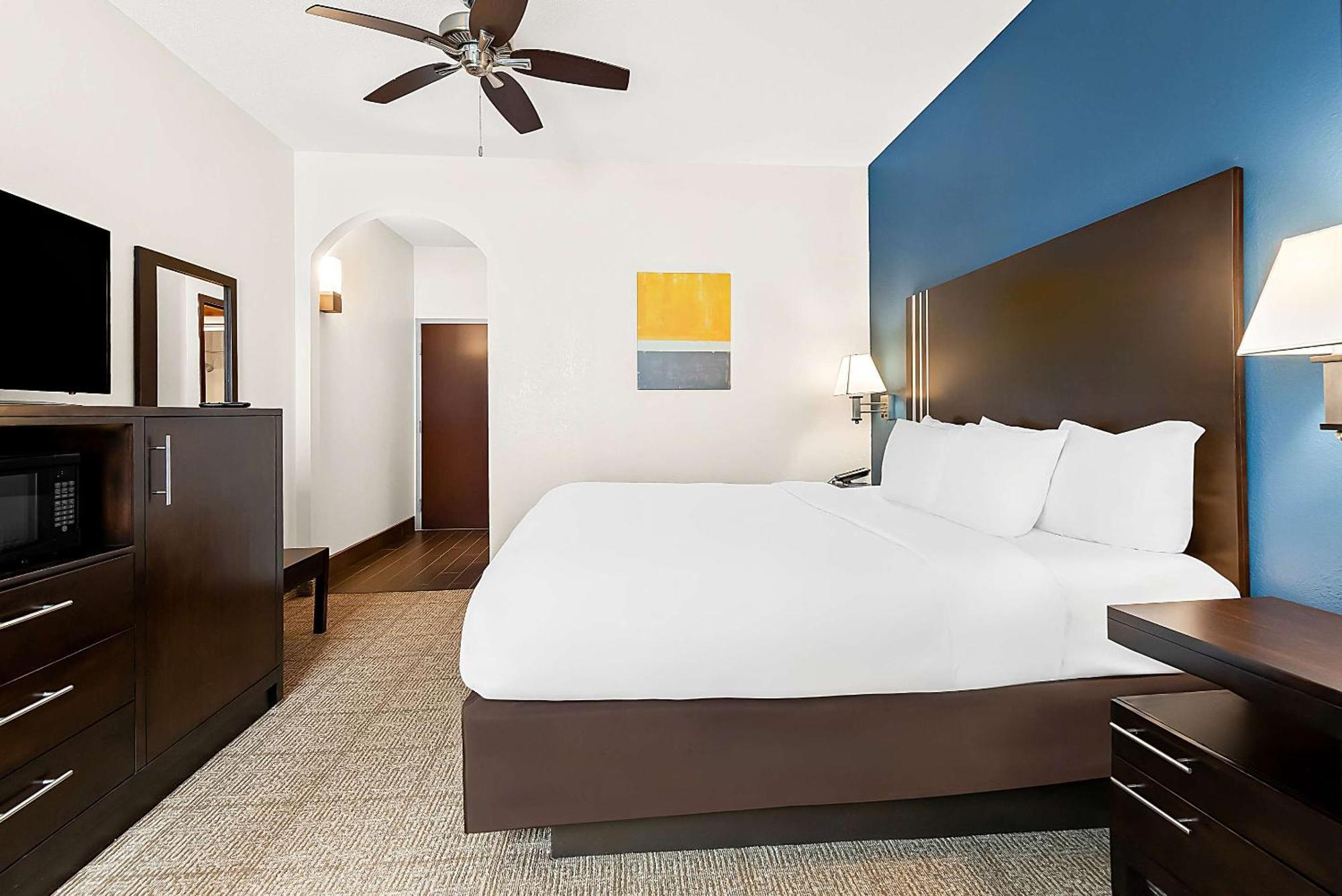 Comfort Suites New Orleans East Exterior foto